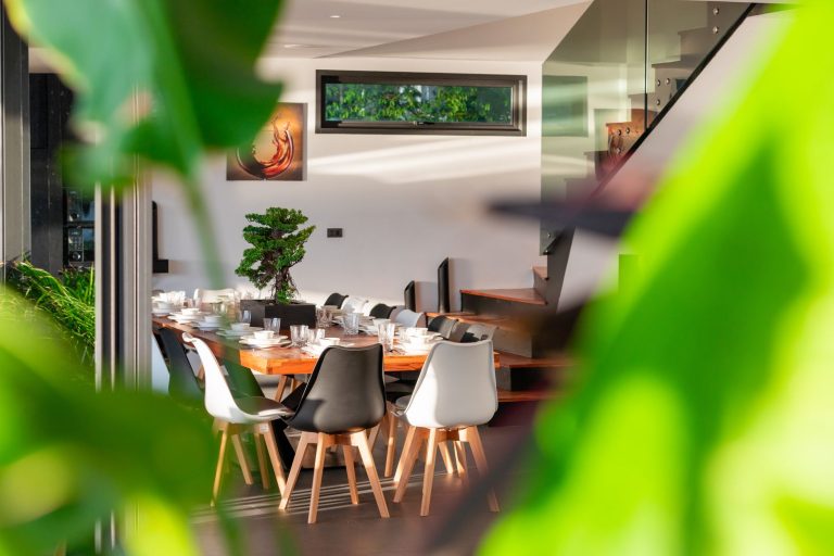 Salle à manger villa Veha